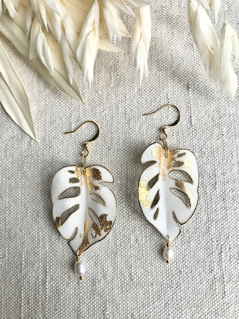 monsterra leaf earrings